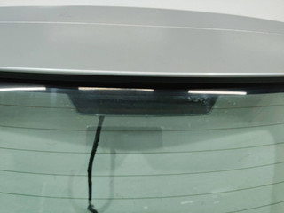 дополнительный стоп-сигнал Toyota Auris 1 поколение 2009
