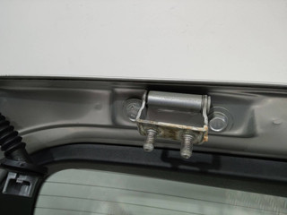 петля крышки багажника Toyota Corolla Verso 2 поколение AR10 2005
