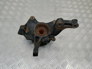 кулак поворотный правый Renault Megane 3 поколение 2011