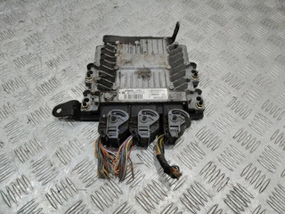 блок управления двигателем Renault Megane 3 поколение 2009, 1.5 л., дизель, МКПП, 8200565863