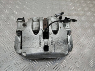 суппорт передний правый Nissan Cabstar F24 2014