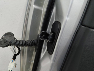 ограничитель открывания двери Nissan Qashqai 1 поколение 2007