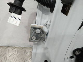 петля двери Dacia Lodgy 1 поколение 2012