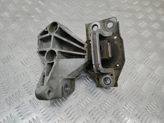 подушка крепления двигателя Nissan Qashqai 1 поколение 2007, 11210JD500
