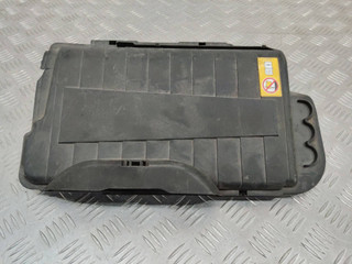 крышка аккумулятора Mercedes-Benz A-Класс W176 2015, A2465410005