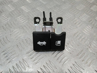 кнопка открытия лючка топливного бака Nissan Qashqai 1 поколение 2007, 1.5 л., дизель