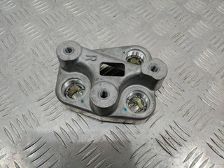 кронштейн (крепление) BMW 3 серия E90/E91/E92/E93 2007, 3.0 л., бензин, кабриолет, 7157756-02