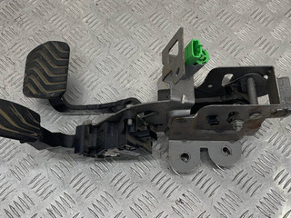 узел педальный (блок педалей) Renault Megane 4 поколение (2016 - 2020), 465013467R