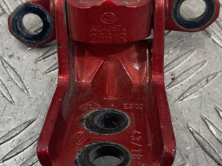 петля двери Renault Kadjar 1 поколение (2015 - 2018), A0465742551R