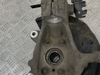 кулак поворотный правый Renault Scenic 4 поколение
