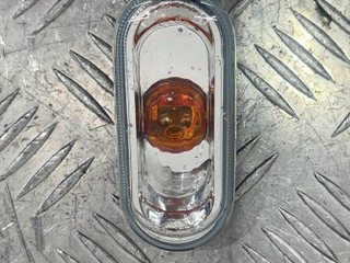 повторитель поворота на крыле Volkswagen Touran 1 поколение (2003 - 2006), 2K0949117B