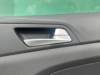 ручка внутренняя задняя правая Hyundai Tucson 3 поколение (2015 - 2018)
