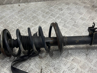 амортизатор передний левый Renault Sandero 1 поколение (2009 - 2014)