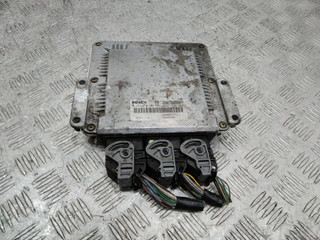 блок управления двигателем Renault Laguna 2 поколение 2002, 8200211711