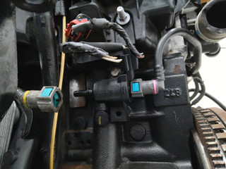 электромагнитный клапан Renault Duster 1 поколение 2012, 1.5 л., дизель, МКПП, 208859042R