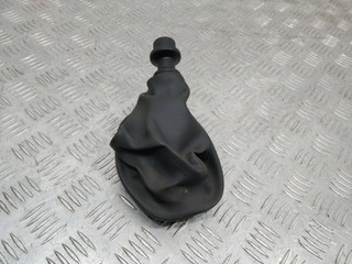 чехол рычага КПП Renault Duster 1 поколение 2011, 969359780R