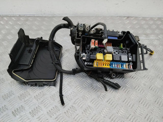 блок предохранителей Mercedes-Benz A-Класс W176 2013, дизель, A2465400182