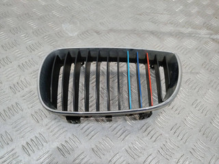 решетка радиатора BMW 1 серия E81/E82/E87/E88 2005, 511370771299