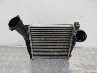 интеркулер Volkswagen Touareg 1 поколение 2005, 7L0145803