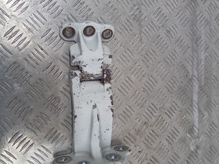 петля двери Ford Transit 7 поколение 2012