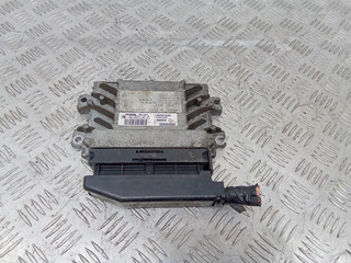 блок управления двигателем Renault Scenic 2 поколение 2003, 8200272464