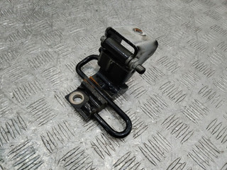петля двери Volkswagen Touareg 1 поколение 2004, 7L0833412