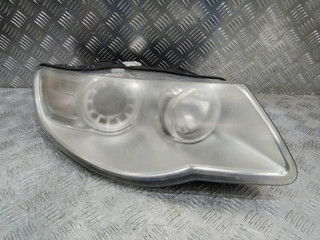 фара правая Volkswagen Touareg 1 поколение 2007, 7L6941032A