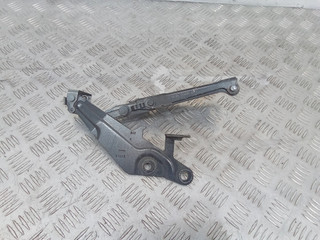 петля капота правая Ford Mustang 6 поколение S550 2015, 5.0 л., бензин, GR3B16800AB
