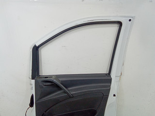 стекло двери передней правой Mercedes-Benz Vito W639 2010