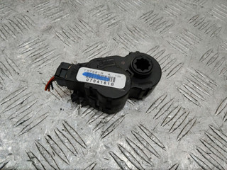моторчик заслонки печки Renault Kadjar 1 поколение 2016, T37221B, 0704161B