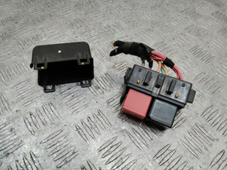 блок реле Renault Laguna 3 поколение 2009, 8200222933