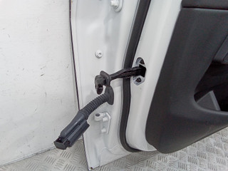 ограничитель открывания двери BMW X5 G05 2023, правый руль