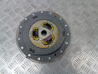 комплект сцепления Toyota Yaris 3 поколение XP130 2012, 1.5 л., бензин, 5K301701