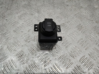разъем AUX / USB Kia Sportage 4 поколение 2016, 96125C5010