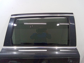 стекло двери задней правой Audi Q7 4L 2006, правый руль