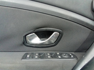 ручка внутренняя передняя левая Renault Megane 3 поколение 2011