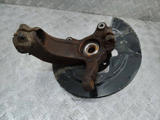 кулак поворотный левый Volvo XC60 1 поколение 2011, 2.4 л., дизель, полный привод