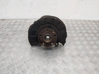 кулак поворотный левый Audi Q3 8U 2012