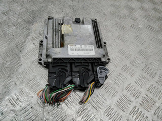 блок управления двигателем Renault Scenic 3 поколение 2011, 1.6 л., R9M 402, дизель, МКПП, 237101074R