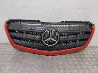 решетка радиатора Mercedes-Benz Sprinter 2 поколение [рестайлинг] (W906) 2014, A9068880523