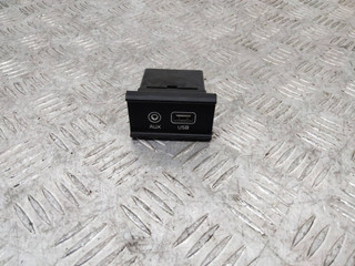 разъем AUX / USB Kia Sportage 4 поколение 2016, 96120C5100