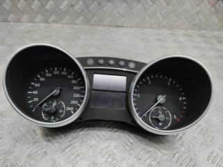 щиток приборов (приборная панель) Mercedes-Benz M-Класс W164 2007, A1645408947