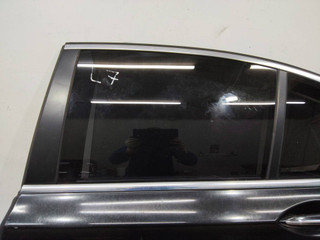 стекло двери задней левой BMW 7 серия F01/F02 2012
