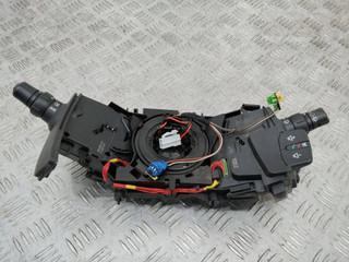 переключатель подрулевой (стрекоза) Renault Clio 3 поколение 2009, 8201045142