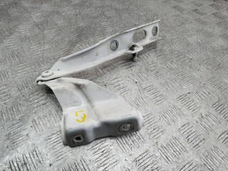 петля капота левая Audi Q5 8R 2011, 2.0 л., дизель, 8R0823301A