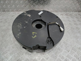 сабвуфер Audi Q5 8R 2011, 8R0035382