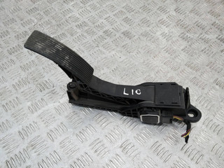 педаль Mercedes-Benz M-Класс W164 2007, 3.0 л., дизель, A1643000004