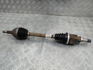 полуось передняя левая (приводной вал, ШРУС) Renault Logan 1 поколение 2007, 8200499585