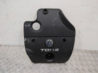 декоративная крышка двигателя Volkswagen Golf 4 поколение 2000, 1.9 л., дизель, 038103935