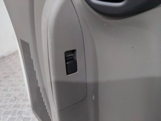 кнопка стеклоподъемника двери Nissan Cabstar F24 2015